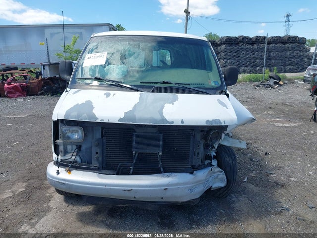 GMC Savana Standard