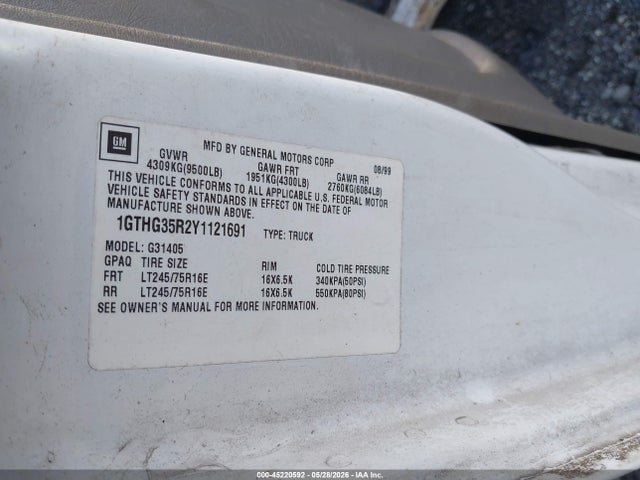 GMC Savana Standard
