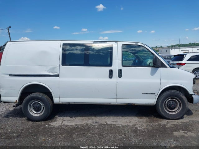 GMC Savana Standard