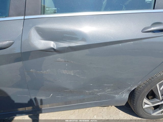 Hyundai ELANTRA Sel