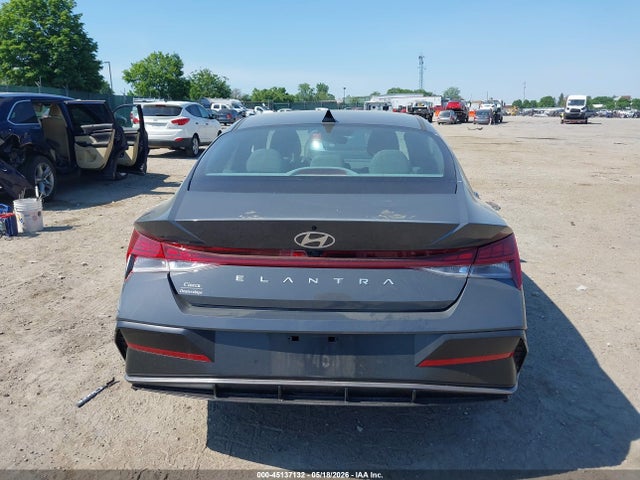 Hyundai ELANTRA Sel