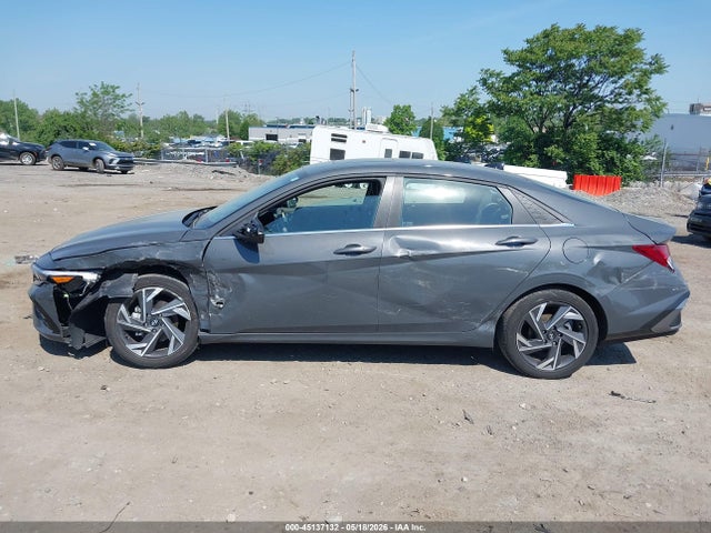 Hyundai ELANTRA Sel