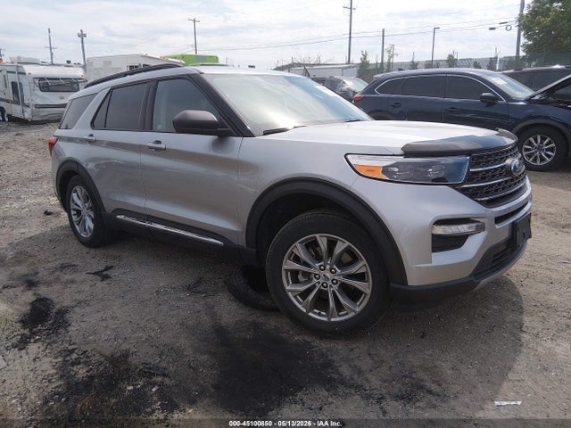 Salvage Ford Explorer Image