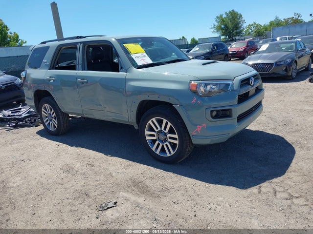 Salvage Toyota 4Runner Image