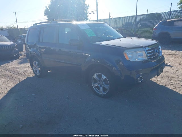 Salvage Honda Pilot Image