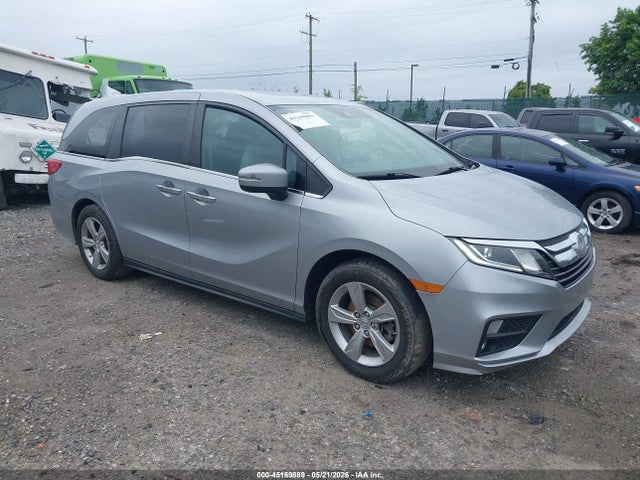 Salvage Honda Odyssey Image