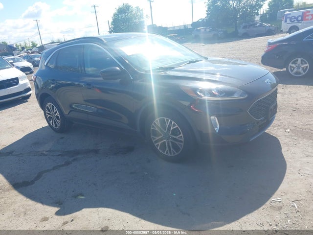 Salvage Ford Escape Image