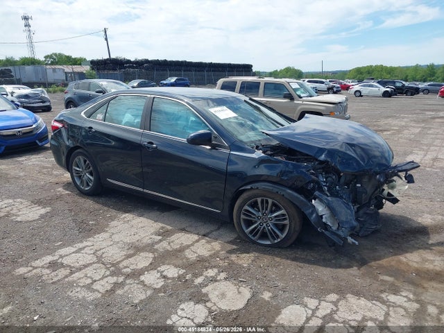 Salvage Toyota Camry Image