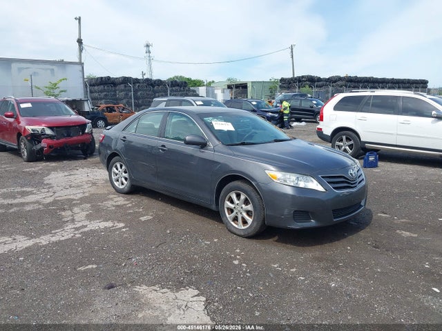 Salvage Toyota Camry Image