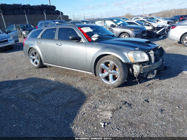 Salvage Dodge Magnum Image