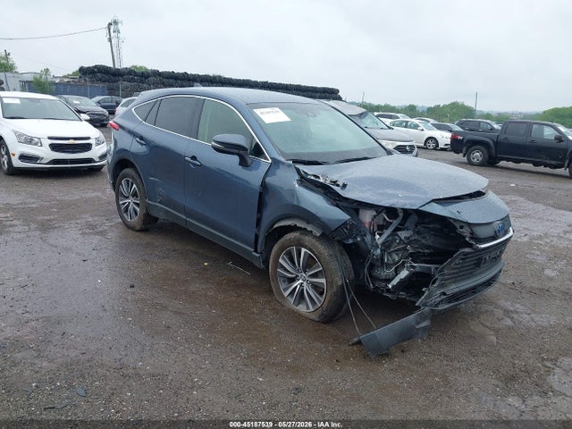 Salvage Toyota Venza Image
