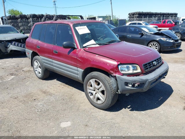Salvage Toyota RAV4 Image