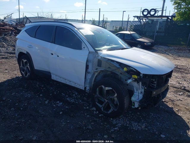 Salvage Hyundai TUCSON Image