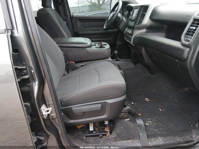 Ram 2500 Tradesman  4x4 6'4 Box