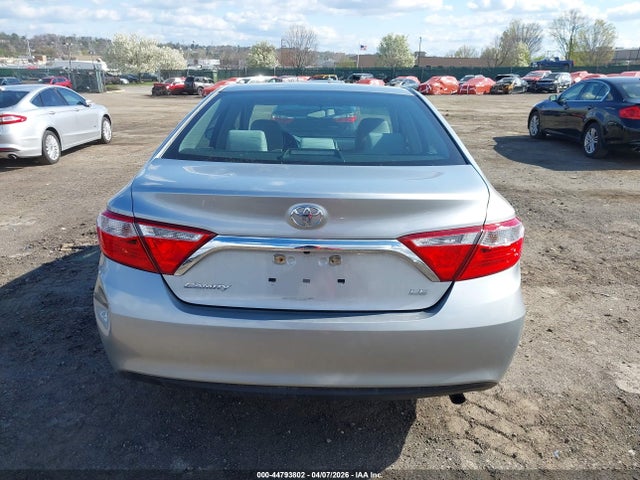 Toyota Camry Le