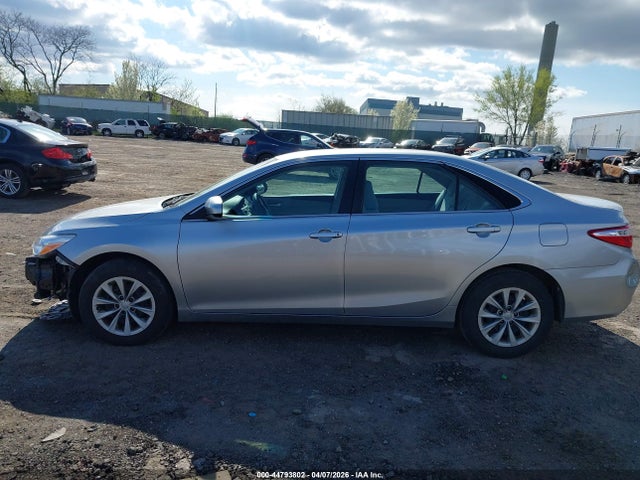 Toyota Camry Le