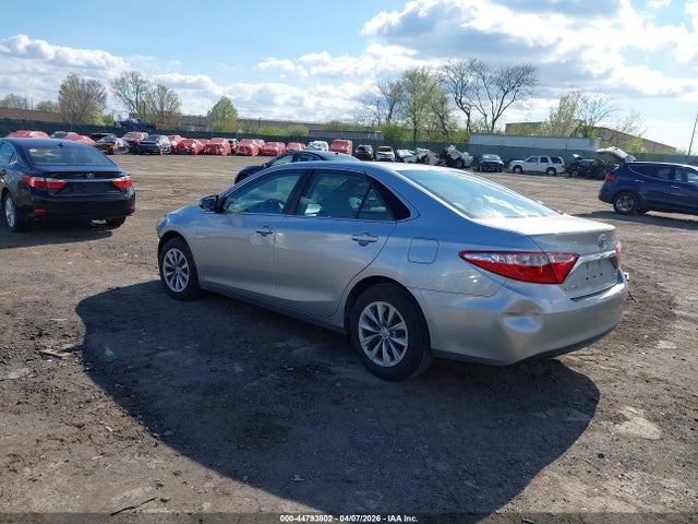 Toyota Camry Le