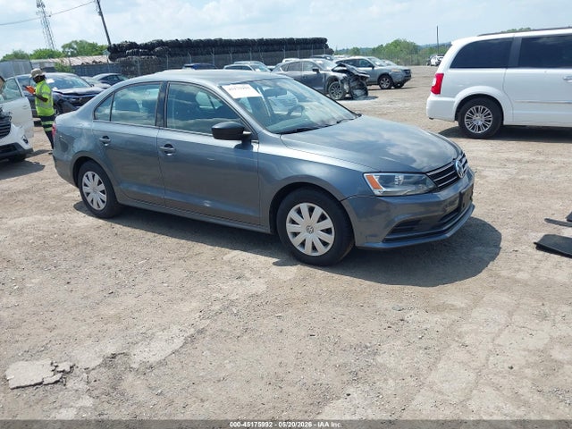 Salvage Volkswagen Jetta Image