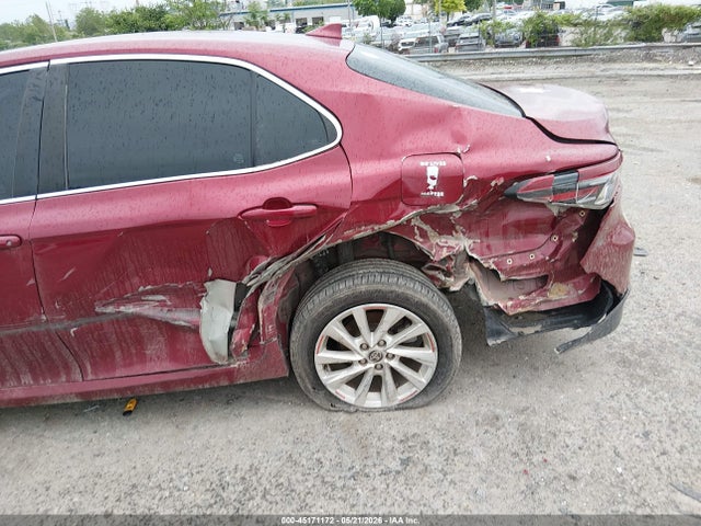 Toyota Camry Le