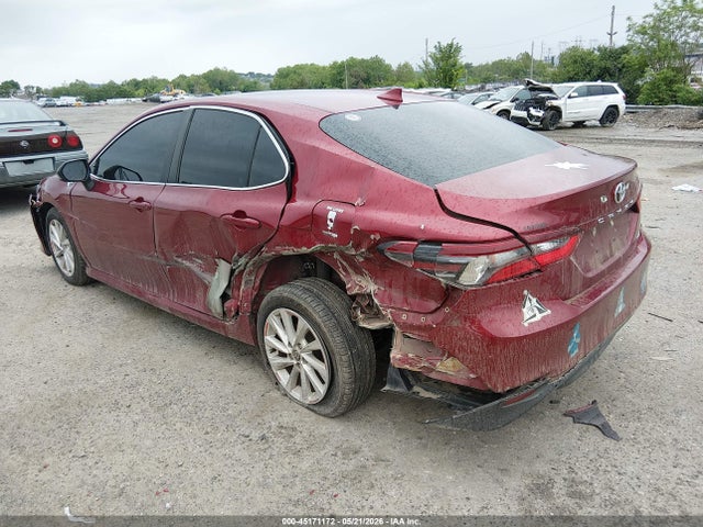 Toyota Camry Le