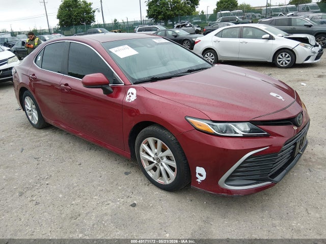 Salvage Toyota Camry Image