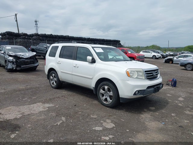 Salvage Honda Pilot Image