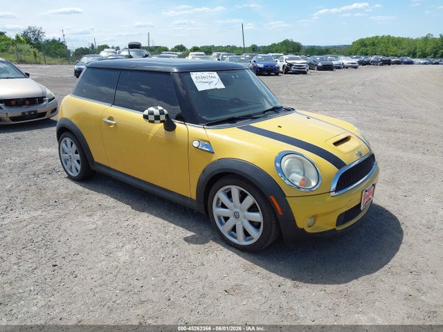 Salvage MINI Cooper S Image