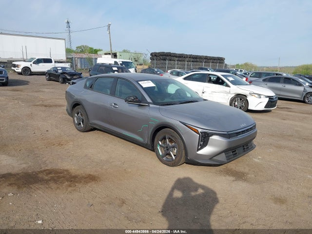 Salvage Kia K4 Image