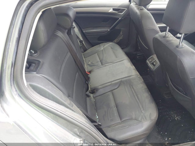 Volkswagen Golf Tdi Se 4-door