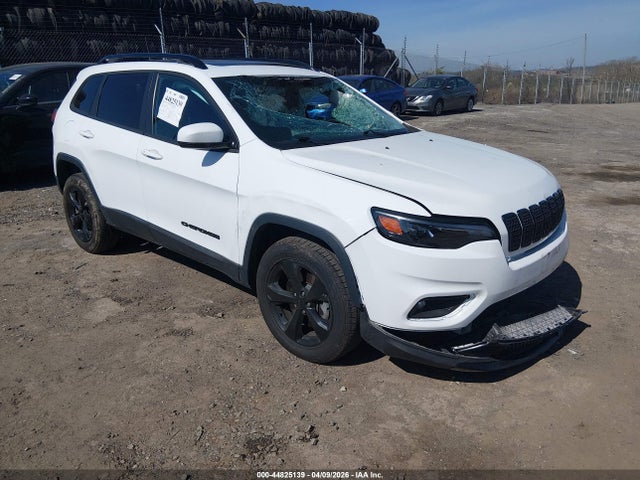 Salvage Jeep Cherokee Image