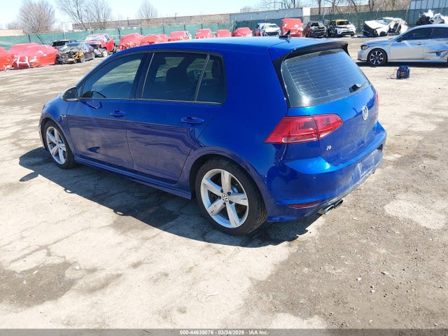 Volkswagen Golf 4-door