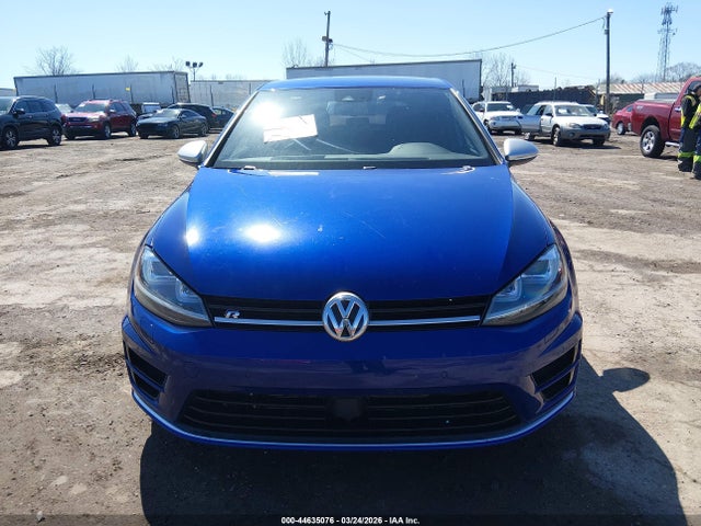 Volkswagen Golf 4-door