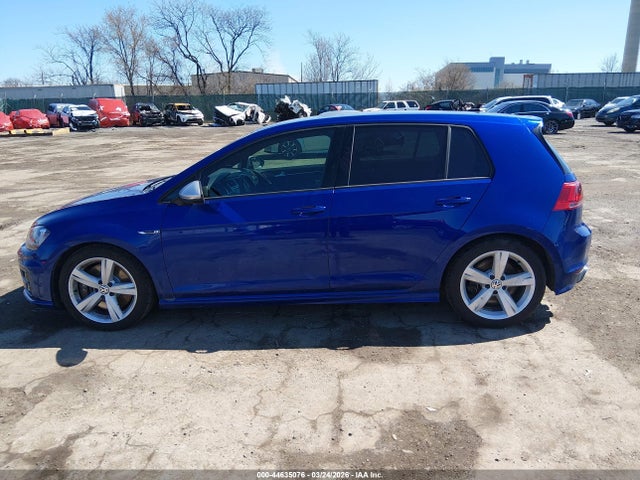 Volkswagen Golf 4-door