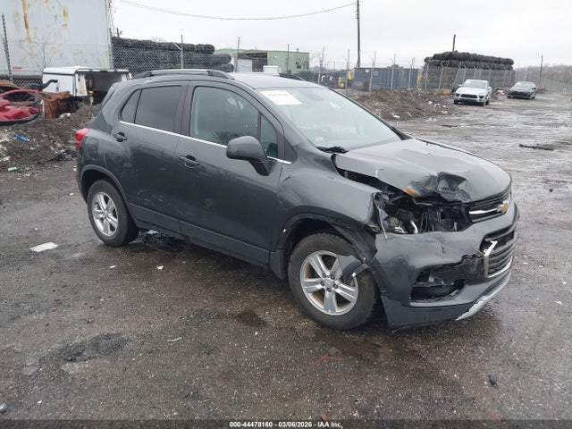 Salvage Chevrolet Trax Image