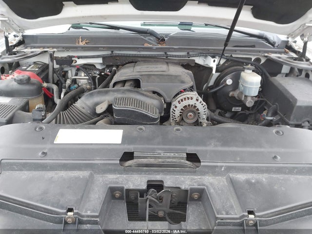 Chevrolet Suburban 1500 Ltz