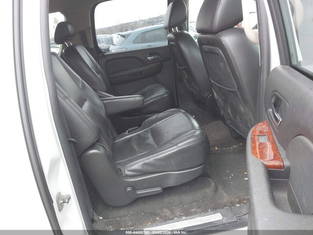 Chevrolet Suburban 1500 Ltz