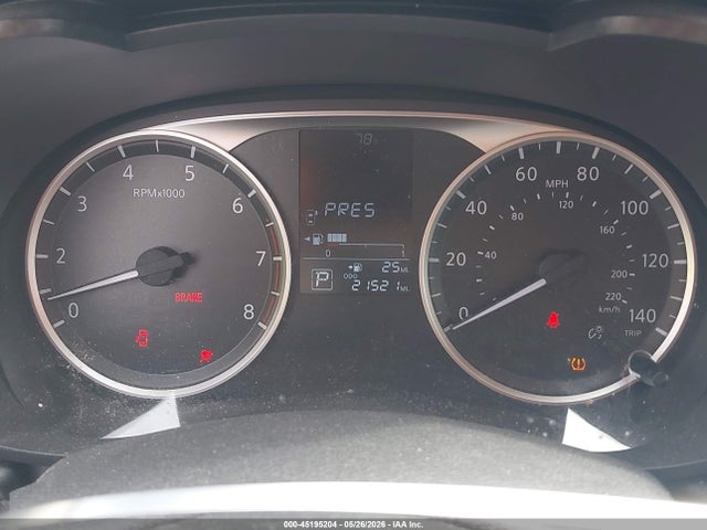 Nissan Versa 1.6 S