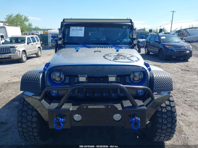 Jeep Wrangler Sahara
