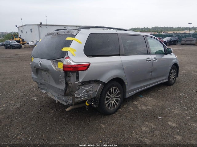 Toyota Sienna Xle 8 Passenger