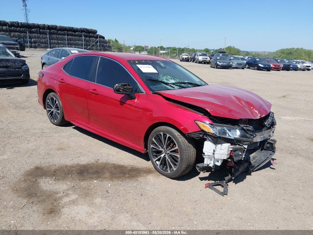 Salvage Toyota Camry Image