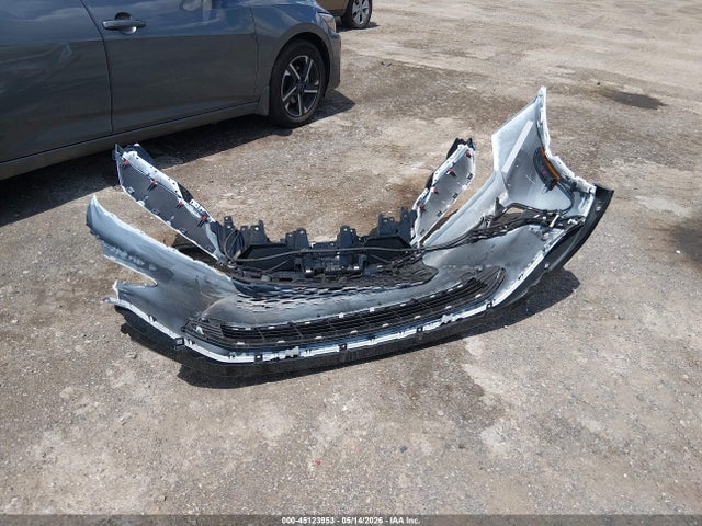 Toyota Crown Signia Xle
