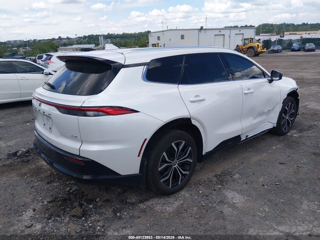 Toyota Crown Signia Xle