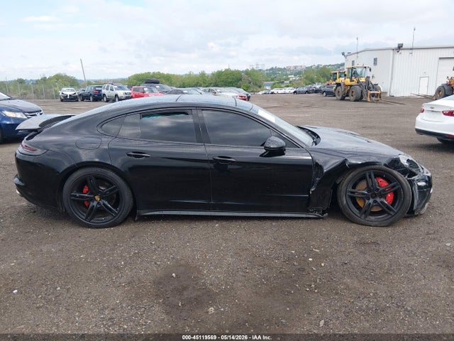 Porsche Panamera 4s