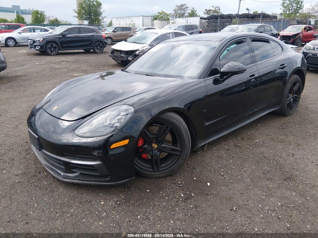 Porsche Panamera 4s