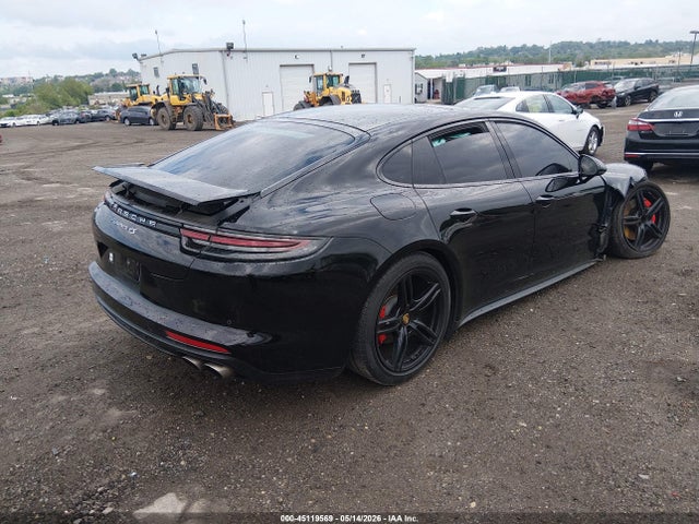 Porsche Panamera 4s