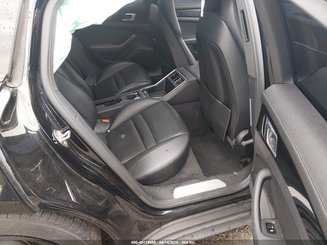 Porsche Panamera 4s