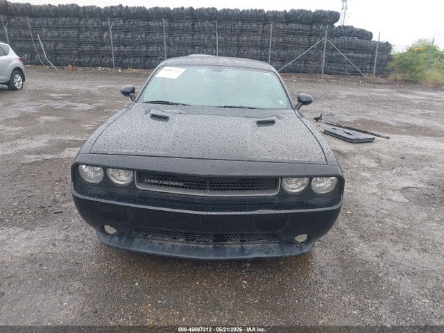 Dodge Challenger Sxt