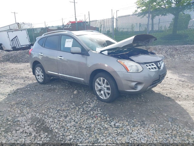 Salvage Nissan Rogue Image