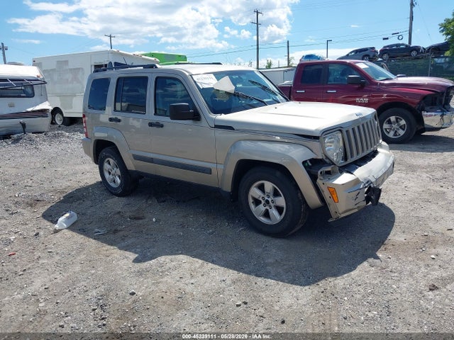 Salvage Jeep Liberty Image