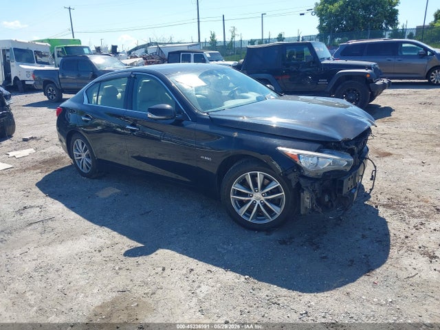 Salvage INFINITI Q50 Hybrid Image